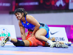 Asian Wrestling Championships: Sakshi Malik loses gold medal bout, Vinesh wins bronze